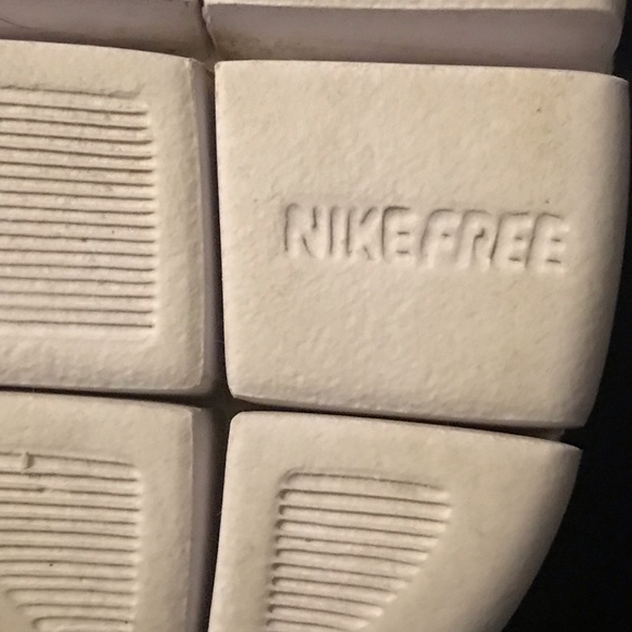 All Black Nike Free size 8C slip on fur lined shoe - Picture 6 of 6